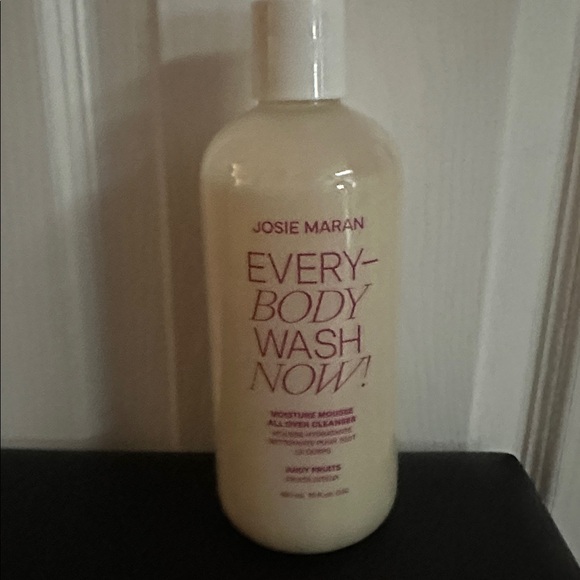 Josie Maran Everybody Wash Now Juicy Fruits Cleanser - Picture 1 of 2